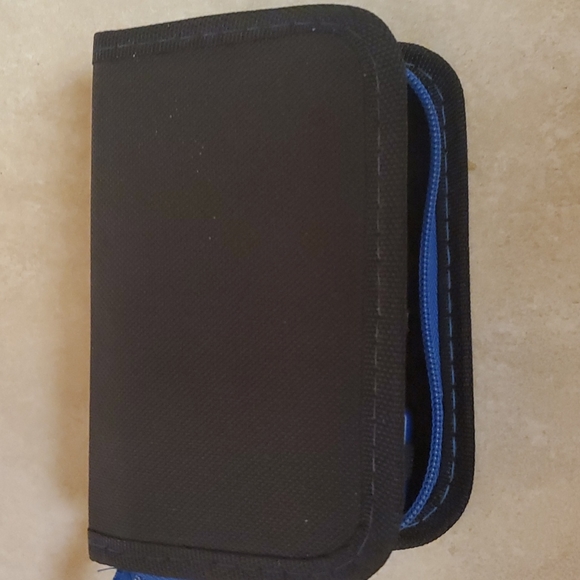 New Miniature Compact Tool Set - Picture 3 of 4